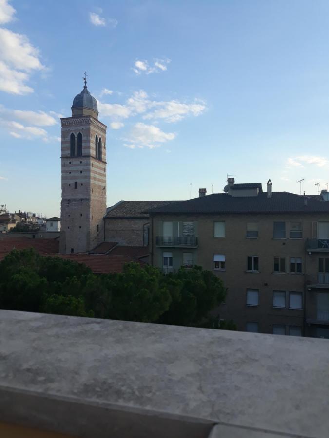 Hotel La Torretta Foligno Exterior photo
